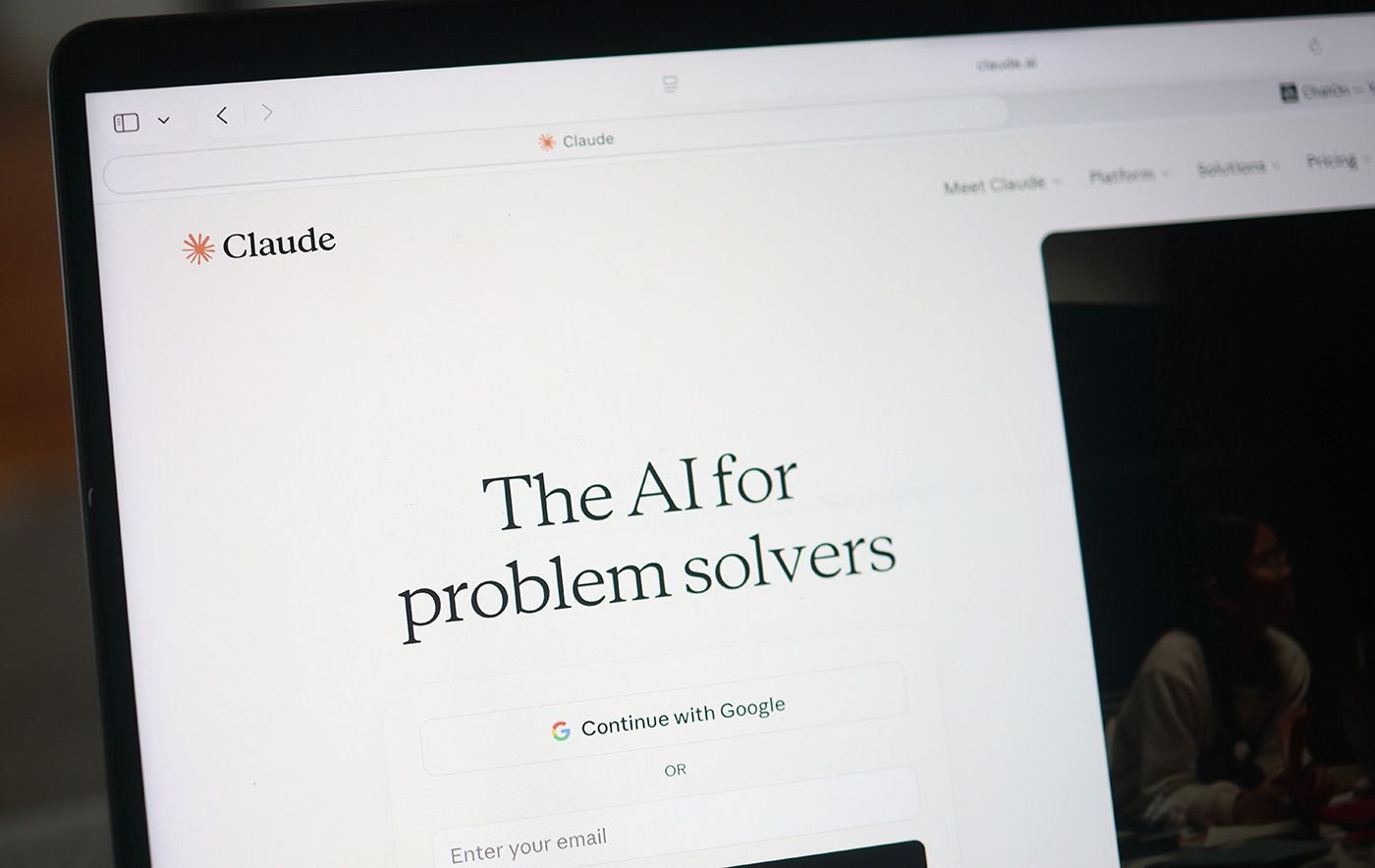 Anthropic Files for IPO, Joining OpenAI in Race to Public Markets